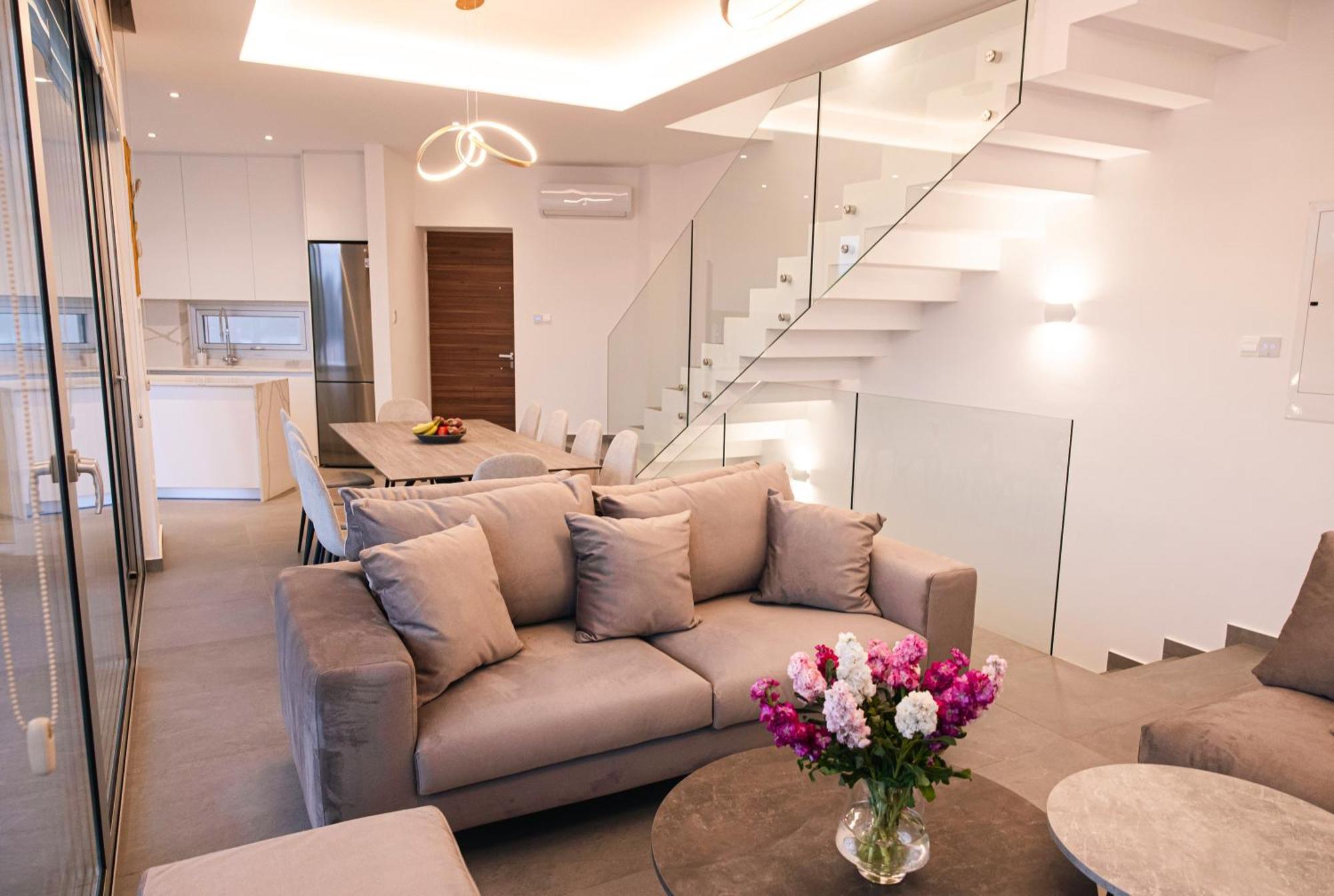 Nissinest Luxury